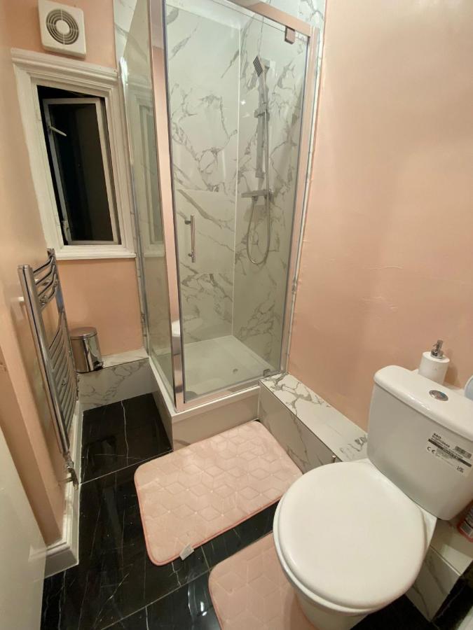 1 Bedroom Luxury Apartments By London City Londres Exterior foto