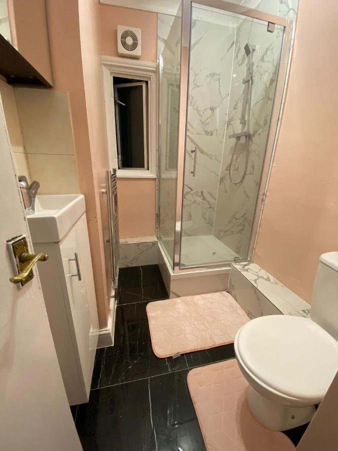 1 Bedroom Luxury Apartments By London City Londres Exterior foto